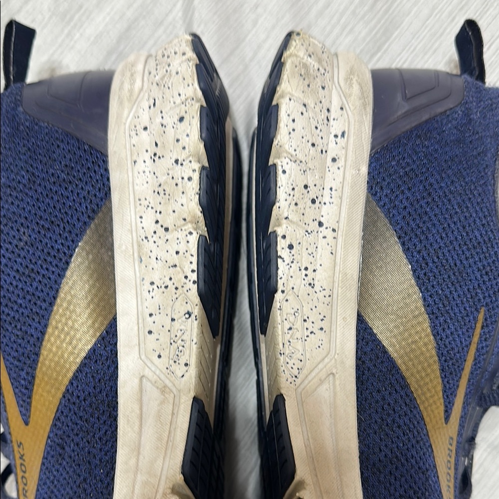 Brooks Blue and‎ Gold Athletic Sneakers with Sleek Design - Picture 12 of 12